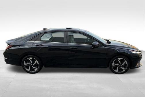 2022 Hyundai ELANTRA HEV Limited
