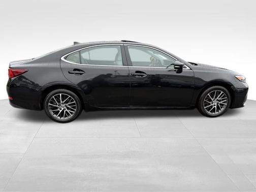 2017 Lexus ES 350 Base