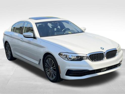 Mineral White Metallic 2019 BMW 540 xDrive