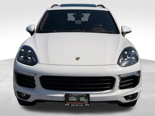 Carrara White Metallic 2016 Porsche Cayenne Cayenne