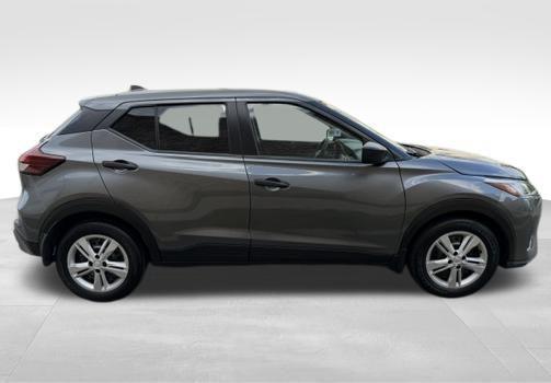 Gun Metallic 2024 Nissan Kicks S