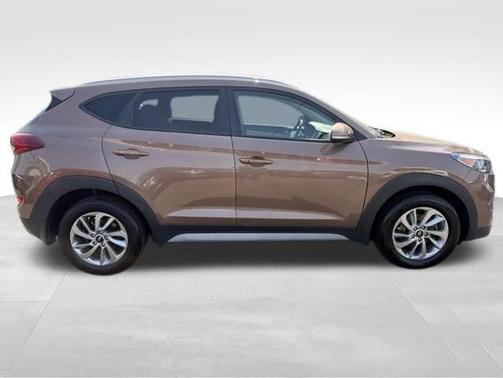 2017 Hyundai TUCSON SE Plus