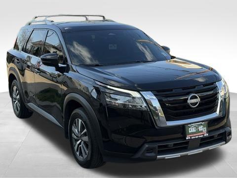 Super Black 2024 Nissan Pathfinder SL 4WD