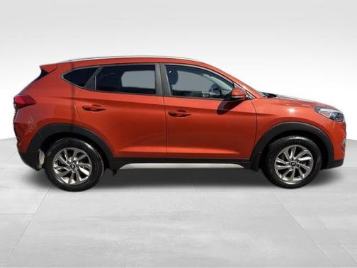 2017 Hyundai TUCSON SE Plus