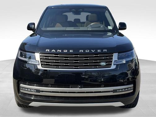 Santorini Black Metallic 2025 Land Rover Range Rover P400 SE