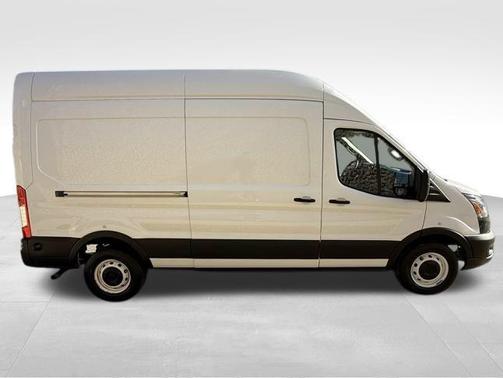 2022 Ford Transit-250 Base