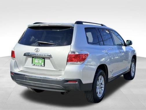 2013 Toyota Highlander SE