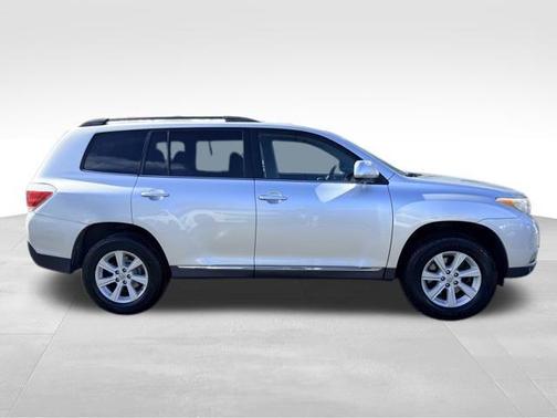 2013 Toyota Highlander SE
