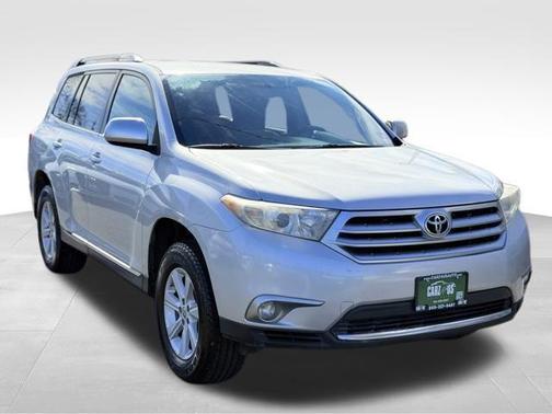 2013 Toyota Highlander SE