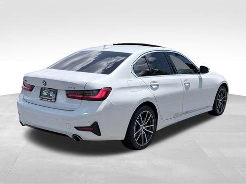 Mineral White Metallic 2022 BMW 330 xDrive
