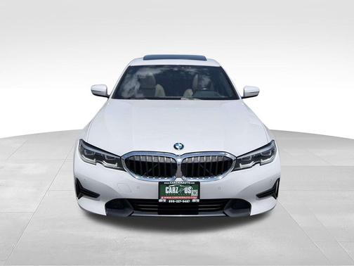 Mineral White Metallic 2022 BMW 330 xDrive