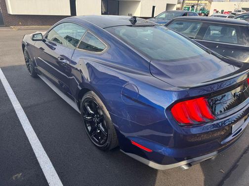 2020 Ford Mustang EcoBoost