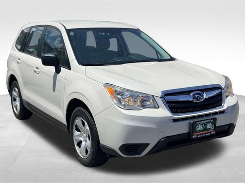 Satin White Pearl 2014 Subaru Forester 2.5i