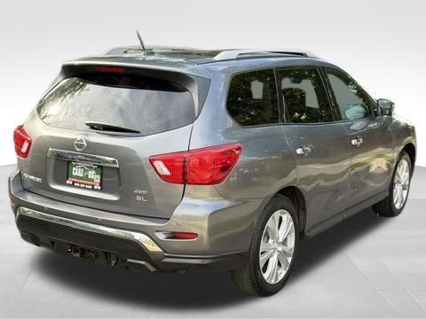 Gun Metallic 2018 Nissan Pathfinder SL