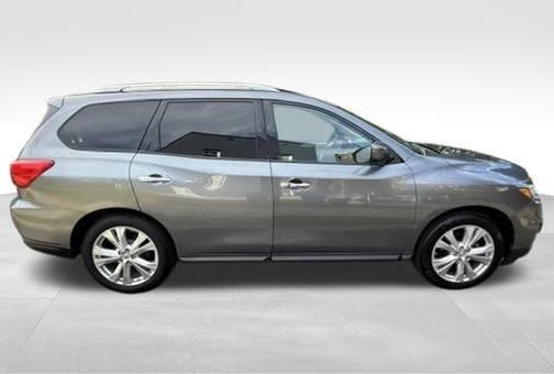 Gun Metallic 2018 Nissan Pathfinder SL