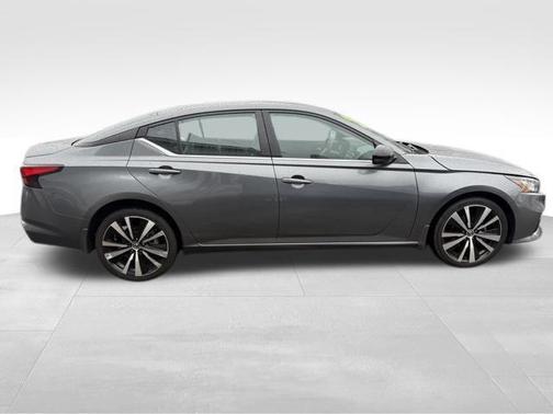 2020 Nissan Altima SR Intelligent AWD