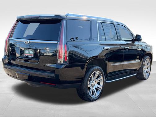 2017 Cadillac Escalade Luxury