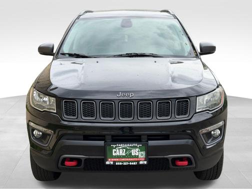 Diamond Black Crystal Pearlcoat 2017 Jeep New Compass Trailhawk
