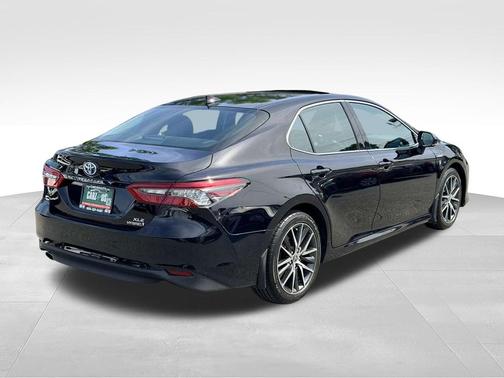 Midnight Black Metallic 2021 Toyota Camry Hybrid XLE