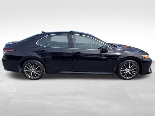 Midnight Black Metallic 2021 Toyota Camry Hybrid XLE