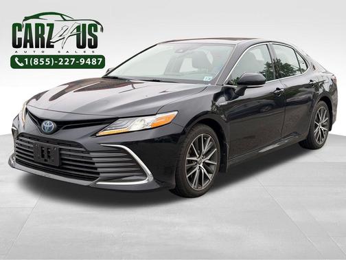 Midnight Black Metallic 2021 Toyota Camry Hybrid XLE
