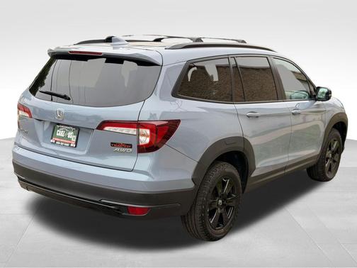 Sonic Gray Pearl 2022 Honda Pilot AWD TrailSport