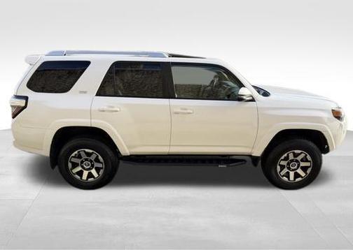 Super White 2016 Toyota 4Runner SR5 Premium