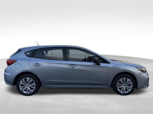 2019 Subaru Impreza 2.0i