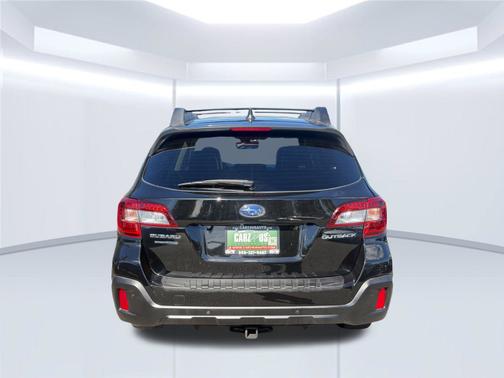 Crystal Black Silica 2018 Subaru Outback 2.5i
