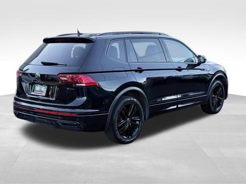 2022 Volkswagen Tiguan 2.0T SE R-Line Black 4MOTION
