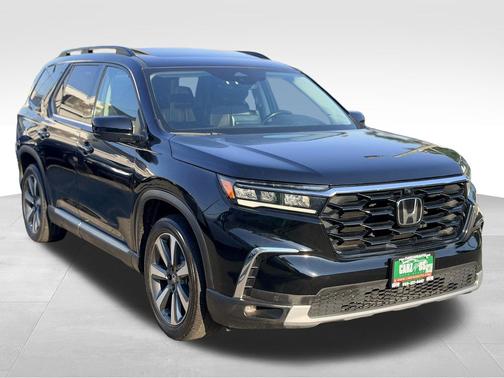 Crystal Black Pearl 2024 Honda Pilot Elite