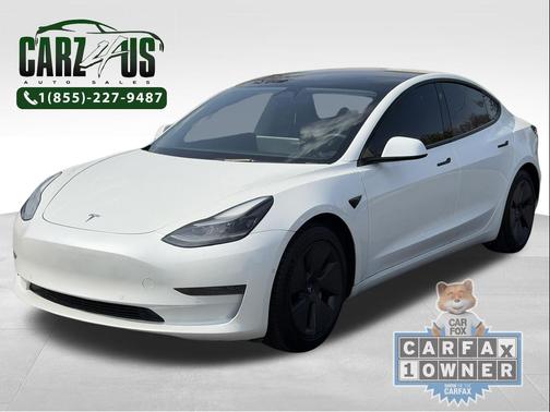 Pearl White Multi-Coat 2022 Tesla Model 3 Standard Range