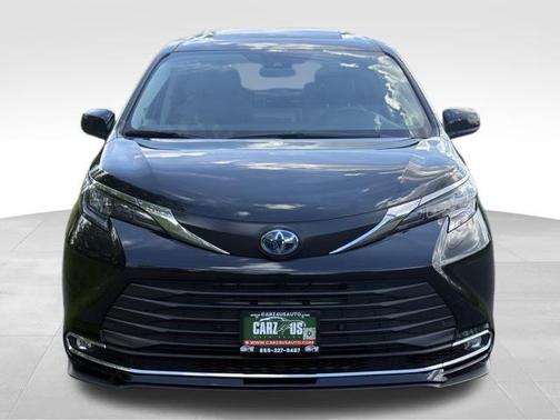 2024 Toyota Sienna XLE 7 Passenger