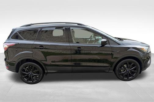 Shadow Black 2018 Ford Escape SE