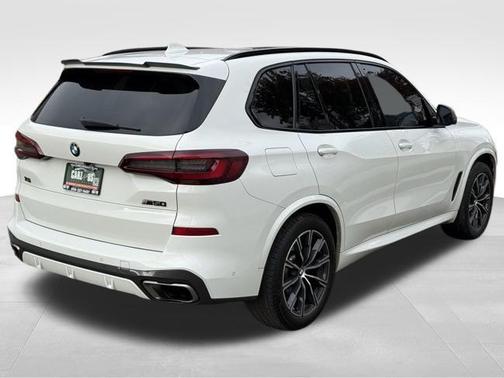 2021 BMW X5 M50i