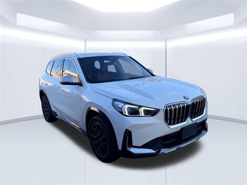 Alpine White 2023 BMW X1 xDrive28i