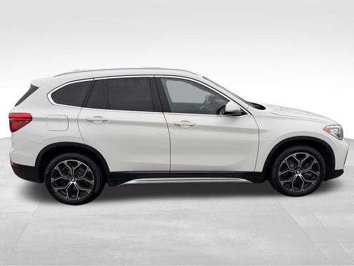 Alpine White 2021 BMW X1 xDrive28i
