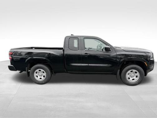 2025 Nissan Frontier S