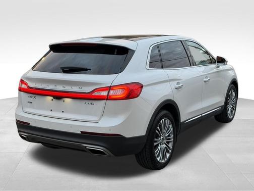 White Platinum Clearcoat Metallic 2017 Lincoln MKX Reserve
