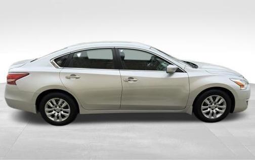 Brilliant Silver Metallic 2013 Nissan Altima 2.5 S