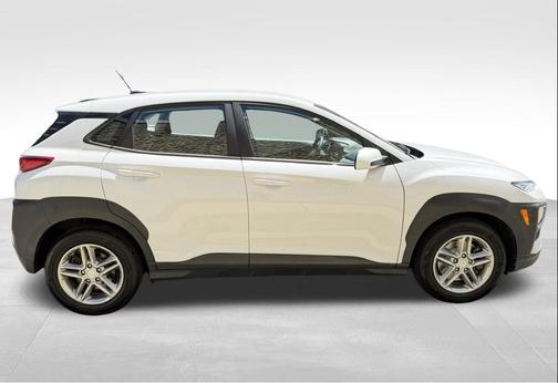 Chalk White 2019 Hyundai KONA SE