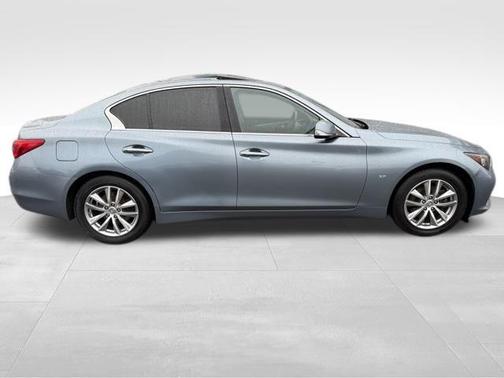 2015 INFINITI Q50 Premium