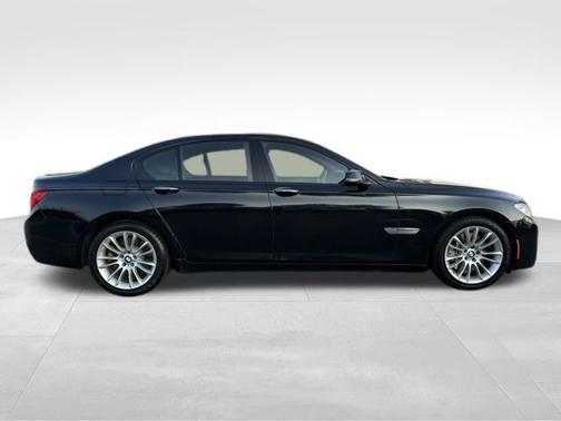 2014 BMW 750 i xDrive