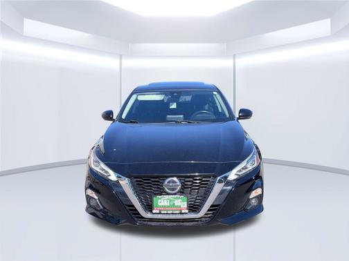 Super Black Clearcoat 2019 Nissan Altima 2.5 Platinum
