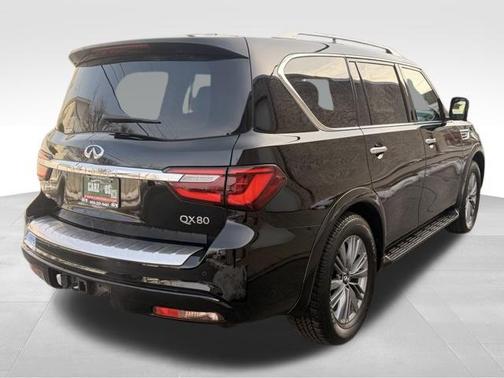 2022 INFINITI QX80 Luxe