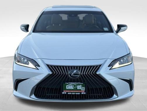 2019 Lexus ES 300h Luxury