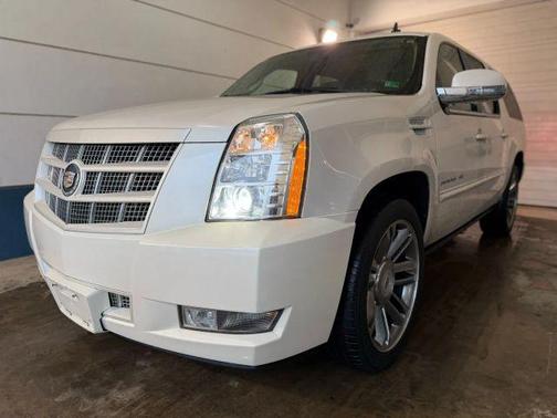 2013 Cadillac Escalade ESV Premium