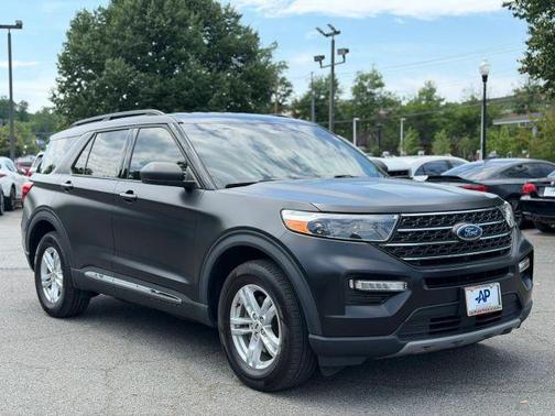 Black 2022 Ford Explorer XLT