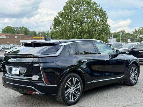 2023 Cadillac LYRIQ Luxury