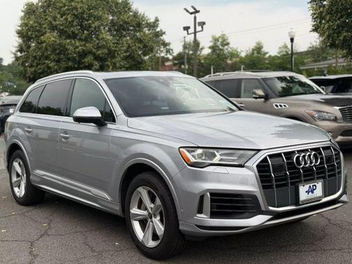 2022 Audi Q7 45 Premium